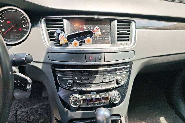 Used Peugeot 508 2015 2.0L Automatic ZhiZhen Edition Audio And AC Panel