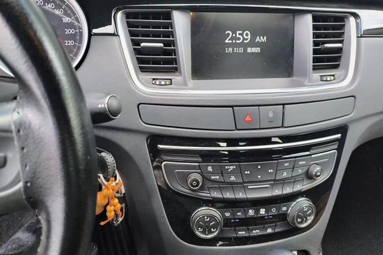 Used Peugeot 508 2015 2.0L Automatic ZhiZhen Edition Audio And AC Panel