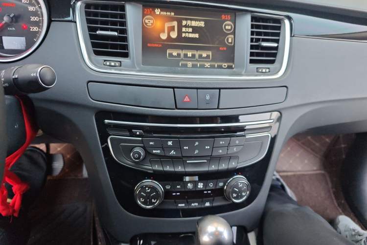 Used Peugeot 508 2015 1.8THP Automatic Prestige Edition Audio And AC Panel