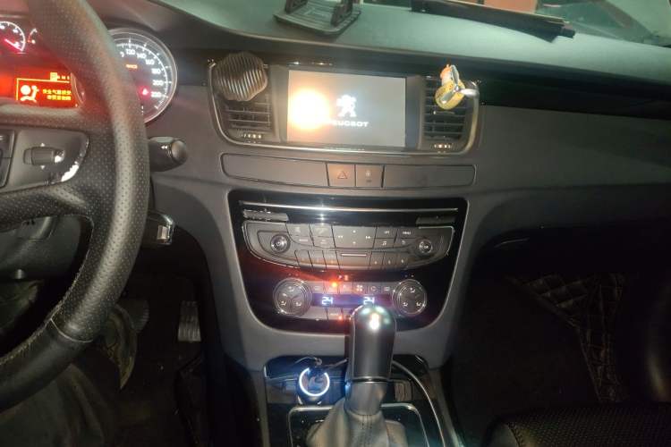 Used Peugeot 508 2015 1.6THP Automatic Zhiiyi Edition Audio And AC Panel