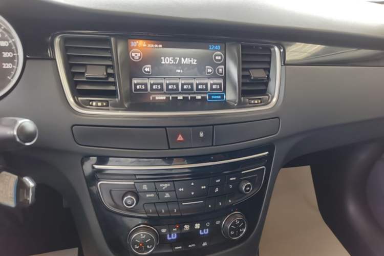 Used Peugeot 508 2015 2.0L Automatic ZhiZhen Edition Audio And AC Panel