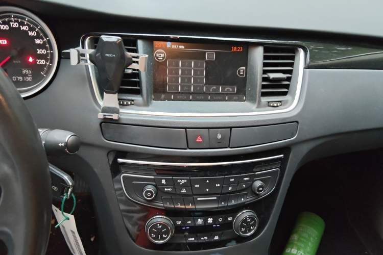 Used Peugeot 508 2015 2.0L Automatic ZhiZhen Edition Audio And AC Panel