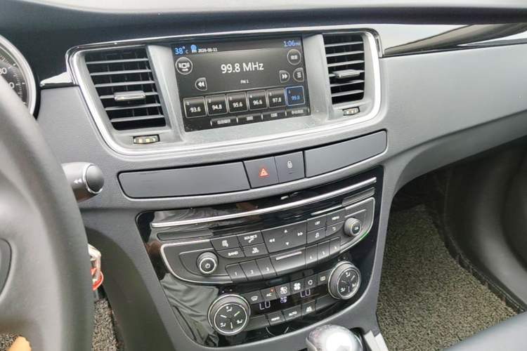 Used Peugeot 508 2015 2.0L Automatic ZhiZhen Edition Audio And AC Panel