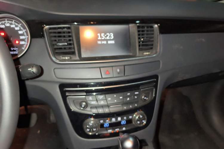 Used Peugeot 508 2015 1.6THP Automatic Prestige Edition Audio And AC Panel