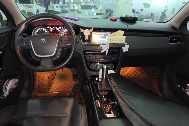 Used Peugeot 508 2015 1.6THP Automatic Prestige Edition Center Console