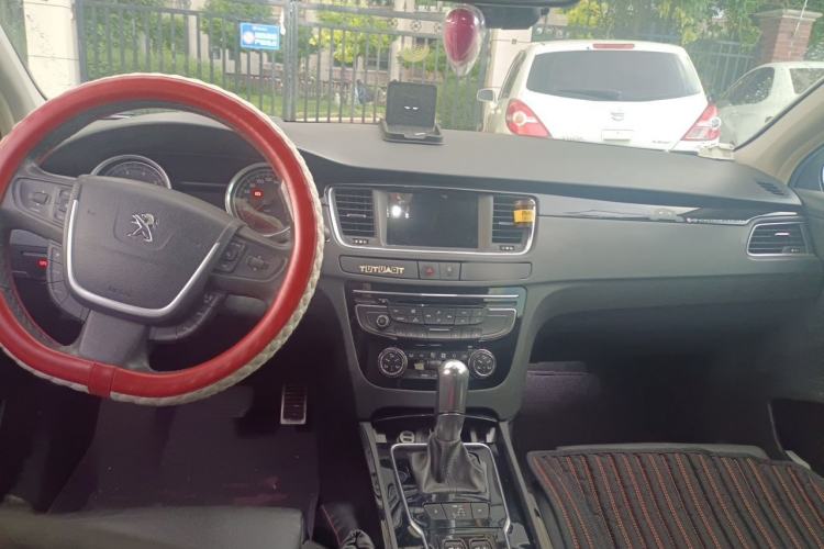 Used Peugeot 508 2015 1.8THP Automatic Prestige Edition Center Console