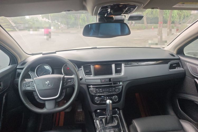 Used Peugeot 508 2015 1.6THP Automatic Prestige Edition Center Console