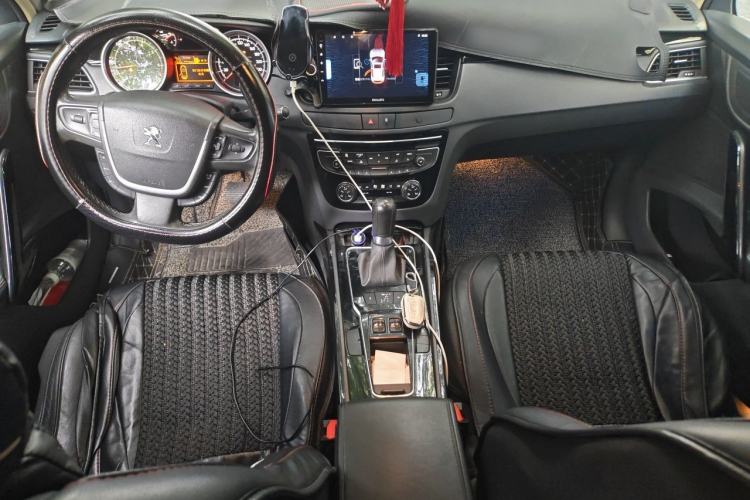 Used Peugeot 508 2015 1.8THP Automatic Prestige Edition Center Console
