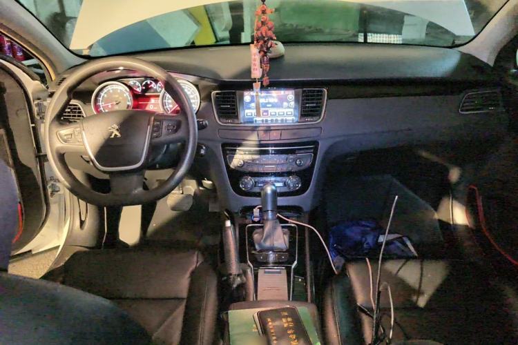 Used Peugeot 508 2015 2.0L Automatic Zhiyi Edition Center Console
