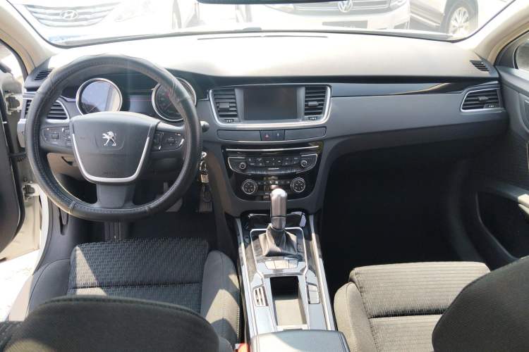 Used Peugeot 508 2015 1.6THP Automatic Zhiiyi Edition Center Console