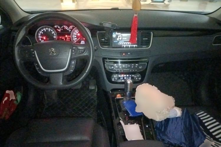 Used Peugeot 508 2015 1.6THP Automatic Prestige Edition Center Console