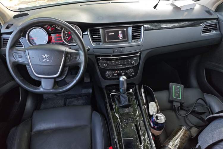 Used Peugeot 508 2015 1.6THP Automatic Prestige Edition Center Console