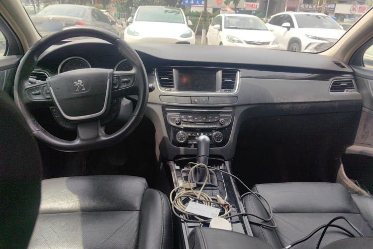 Used Peugeot 508 2015 1.6THP Automatic Prestige Edition Center Console