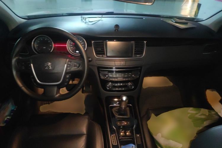 Used Peugeot 508 2015 1.6THP Automatic Prestige Edition Center Console