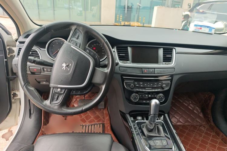 Used Peugeot 508 2015 1.8THP Automatic Prestige Edition Center Console