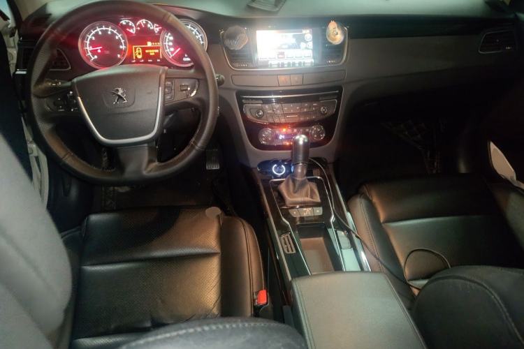 Used Peugeot 508 2015 1.6THP Automatic Zhiiyi Edition Center Console