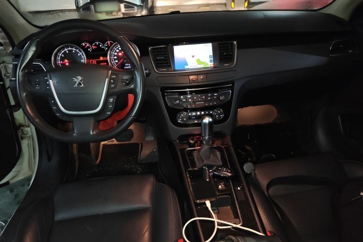 Used Peugeot 508 2015 1.6THP Automatic Prestige Edition Center Console