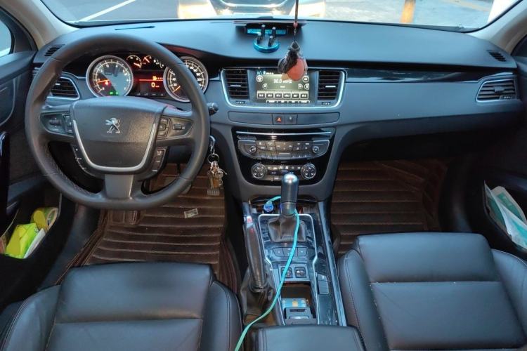Used Peugeot 508 2015 2.0L Automatic ZhiZhen Edition Center Console