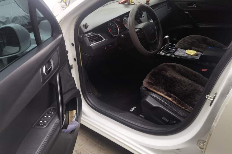 Used Peugeot 508 2015 1.6THP Automatic Zhiiyi Edition Driver Seat