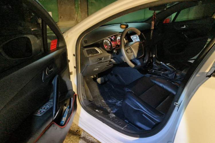 Used Peugeot 508 2015 2.0L Automatic Zhiyi Edition Driver Seat