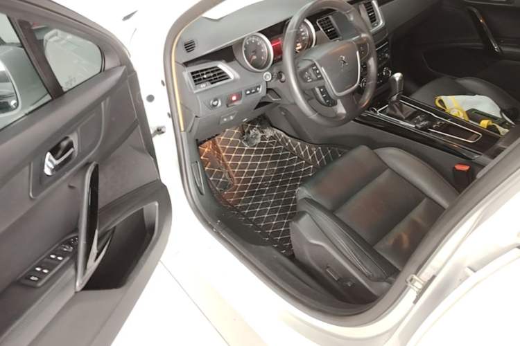 Used Peugeot 508 2015 1.6THP Automatic Prestige Edition Driver Seat