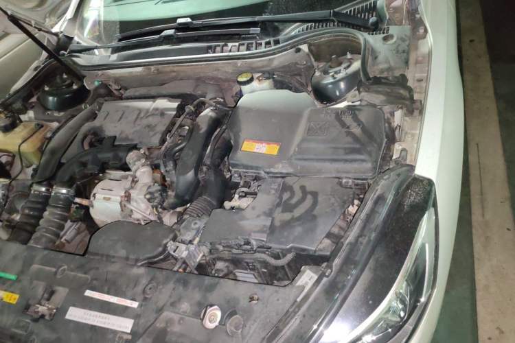 Used Peugeot 508 2015 1.6THP Automatic Zhiiyi Edition Engine Bay Left