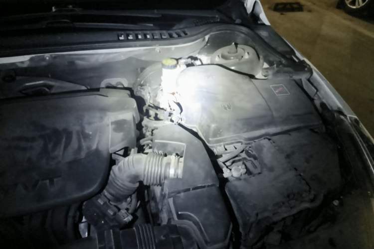 Used Peugeot 508 2015 2.0L Automatic ZhiZhen Edition Engine Bay Left