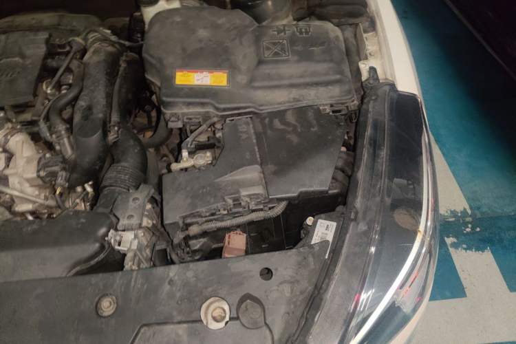 Used Peugeot 508 2015 1.6THP Automatic Zhiiyi Edition Engine Bay Left