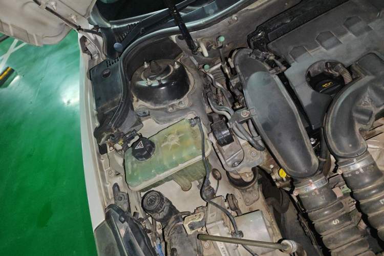 Used Peugeot 508 2015 1.6THP Automatic Prestige Edition Engine Bay Right