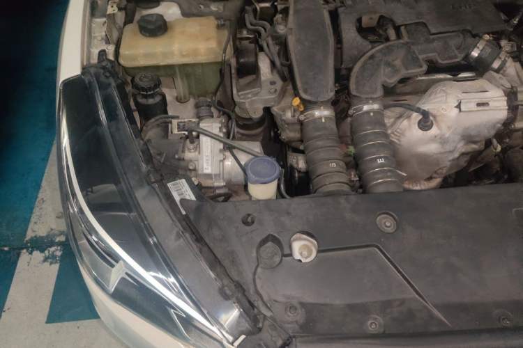 Used Peugeot 508 2015 1.6THP Automatic Zhiiyi Edition Engine Bay Right