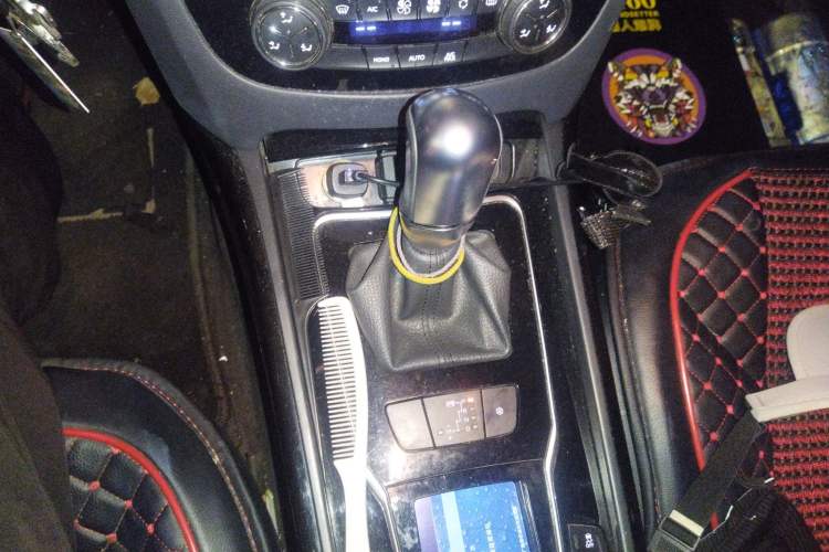 Used Peugeot 508 2015 1.6THP Automatic Zhiiyi Edition Gear Lever