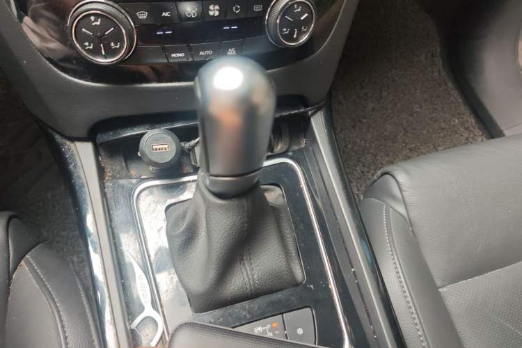 Used Peugeot 508 2015 1.6THP Automatic Prestige Edition Gear Lever