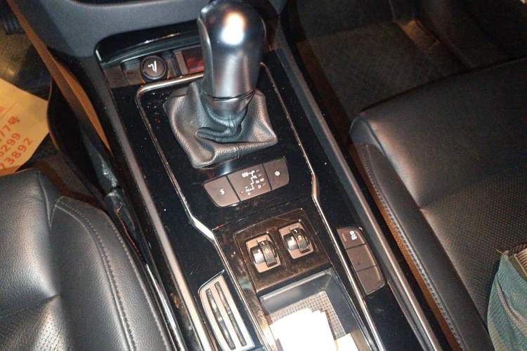 Used Peugeot 508 2015 1.6THP Automatic Prestige Edition Gear Lever