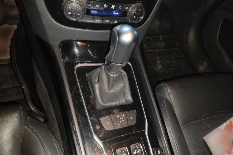 Used Peugeot 508 2015 1.6THP Automatic Prestige Edition Gear Lever
