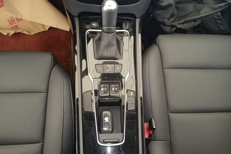 Used Peugeot 508 2015 1.6THP Automatic Prestige Edition Gear Lever