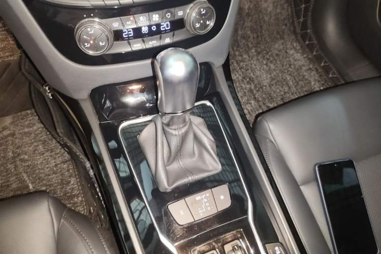 Used Peugeot 508 2015 1.6THP Automatic Prestige Edition Gear Lever