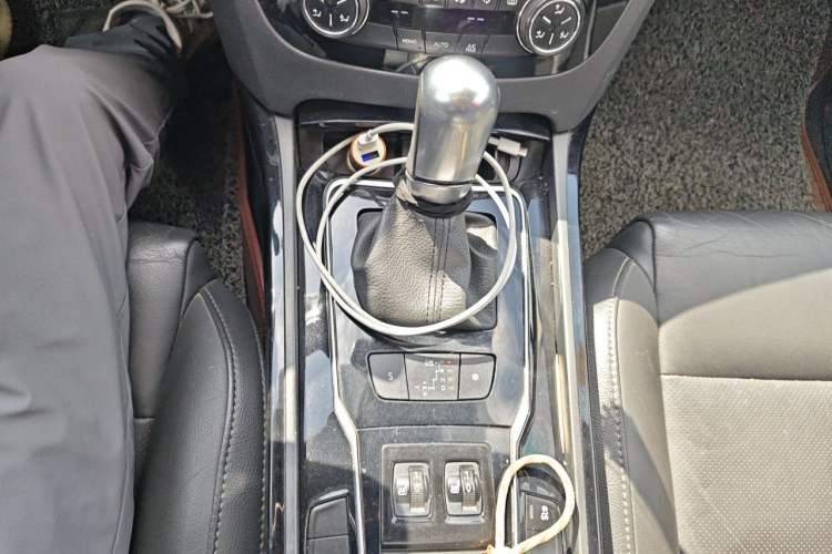 Used Peugeot 508 2015 1.8THP Automatic Prestige Edition Gear Lever