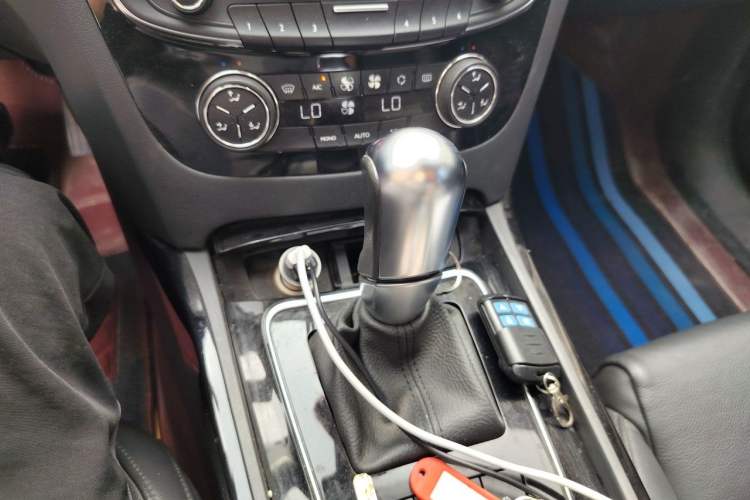Used Peugeot 508 2015 1.6THP Automatic Prestige Edition Gear Lever