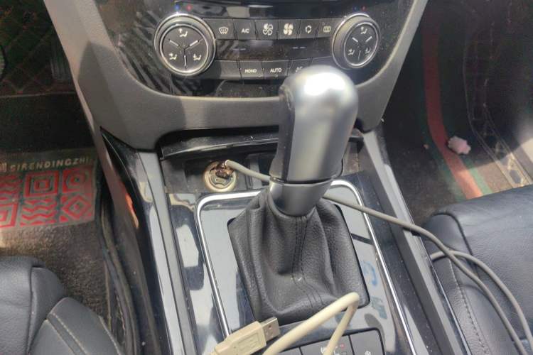 Used Peugeot 508 2015 1.6THP Automatic Prestige Edition Gear Lever