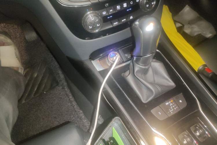 Used Peugeot 508 2015 1.6THP Automatic Prestige Edition Gear Lever
