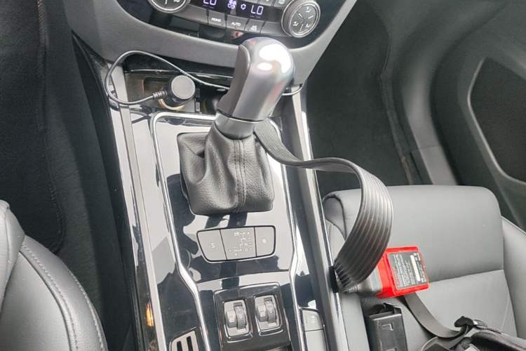 Used Peugeot 508 2015 1.6THP Automatic Prestige Edition Gear Lever