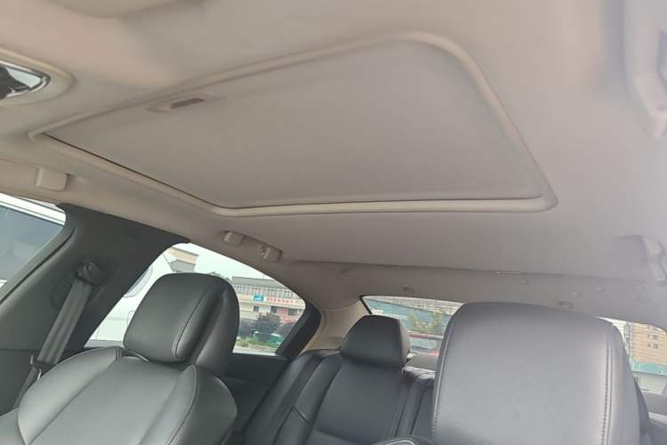 Used Peugeot 508 2015 1.6THP Automatic Prestige Edition Headliner