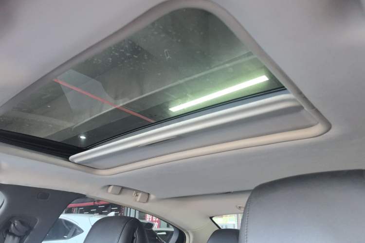 Used Peugeot 508 2015 2.0L Automatic Zhiyi Edition Headliner