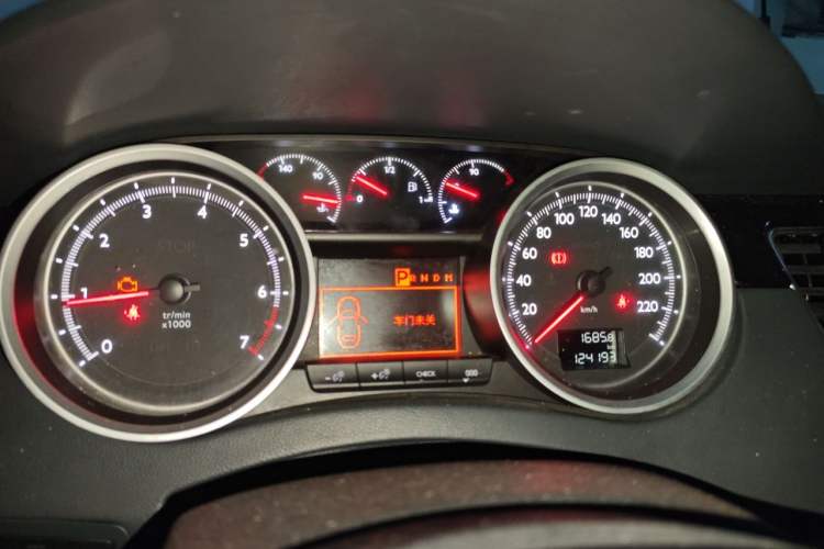 Used Peugeot 508 2015 1.6THP Automatic Prestige Edition Instrument Cluster