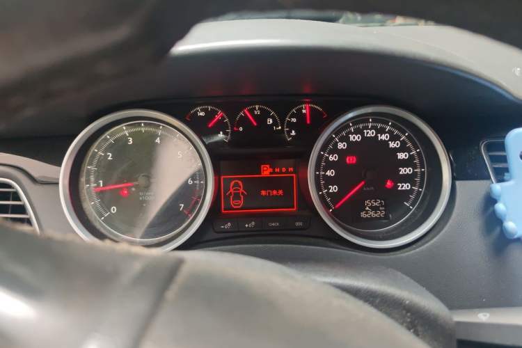 Used Peugeot 508 2015 1.6THP Automatic Prestige Edition Instrument Cluster