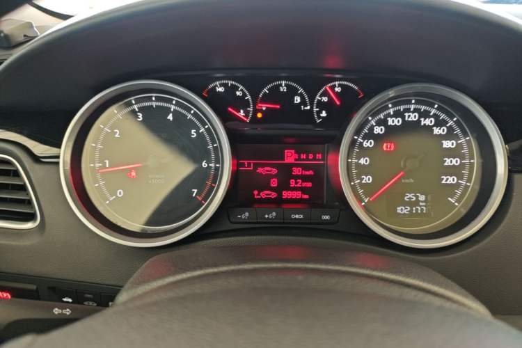 Used Peugeot 508 2015 1.6THP Automatic Prestige Edition Instrument Cluster