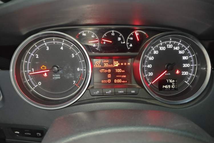 Used Peugeot 508 2015 1.6THP Automatic Prestige Edition Instrument Cluster