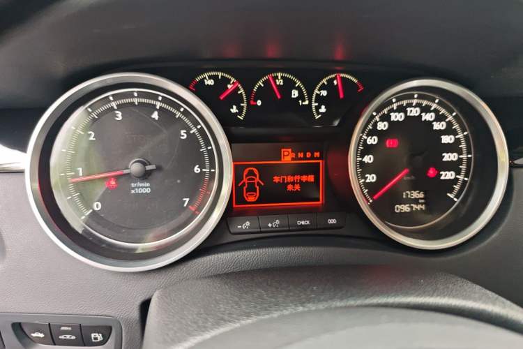 Used Peugeot 508 2015 1.6THP Automatic Prestige Edition Instrument Cluster