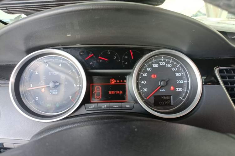 Used Peugeot 508 2015 1.6THP Automatic Prestige Edition Instrument Cluster