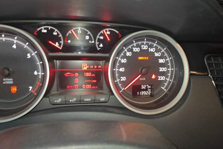Used Peugeot 508 2015 1.6THP Automatic Prestige Edition Instrument Cluster